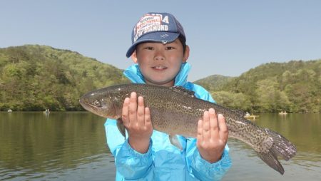 フィッシングレイクたかみや 釣果