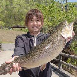 フィッシングレイクたかみや 釣果