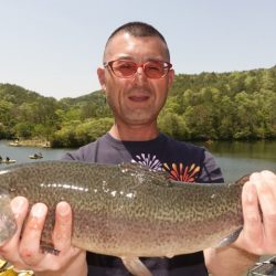 フィッシングレイクたかみや 釣果