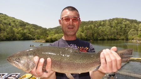 フィッシングレイクたかみや 釣果