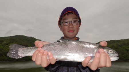 フィッシングレイクたかみや 釣果