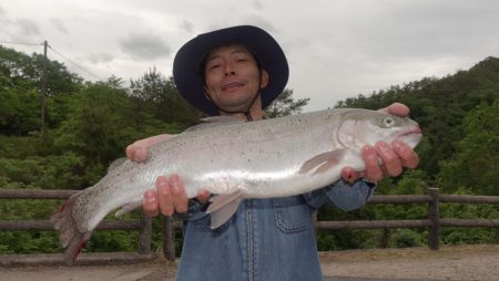 フィッシングレイクたかみや 釣果