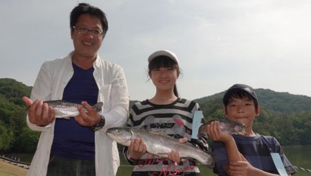 フィッシングレイクたかみや 釣果