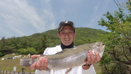 フィッシングレイクたかみや 釣果