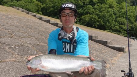 フィッシングレイクたかみや 釣果