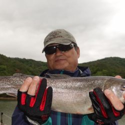 フィッシングレイクたかみや 釣果