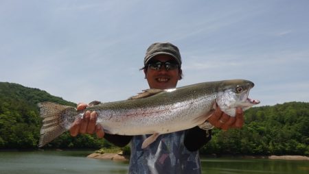 フィッシングレイクたかみや 釣果