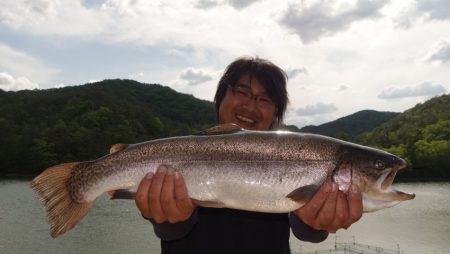 フィッシングレイクたかみや 釣果