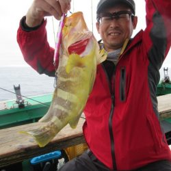 真祐丸 (しんゆうまる) 釣果