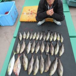 真祐丸 (しんゆうまる) 釣果