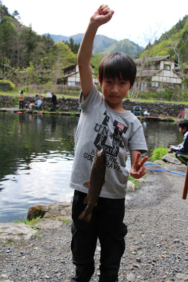 小菅トラウトガーデン 釣果
