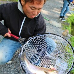 小菅トラウトガーデン 釣果