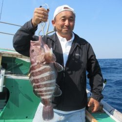 真祐丸 (しんゆうまる) 釣果