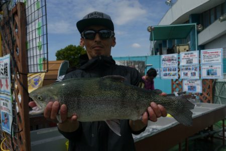 としまえんフィッシングエリア 釣果
