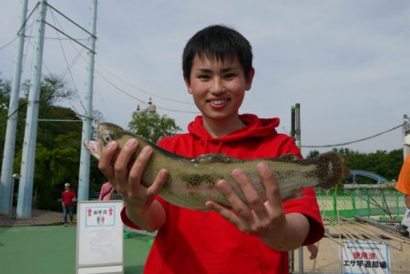 としまえんフィッシングエリア 釣果