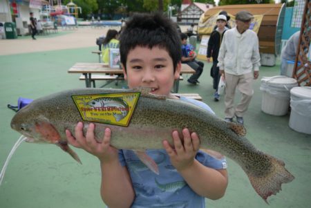 としまえんフィッシングエリア 釣果