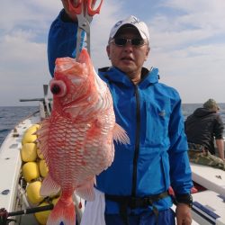 エンペラー 釣果