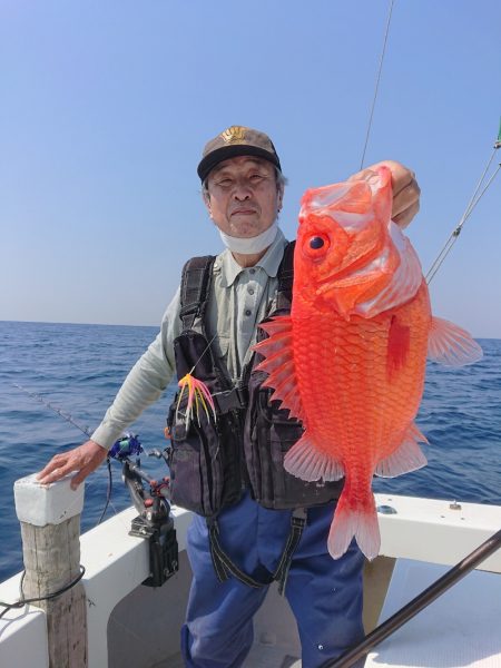 エンペラー 釣果