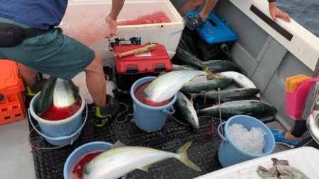 ブリキャスティング