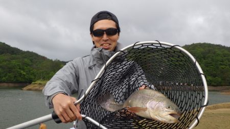 フィッシングレイクたかみや 釣果