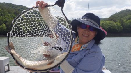 フィッシングレイクたかみや 釣果