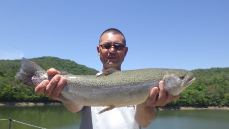 フィッシングレイクたかみや 釣果