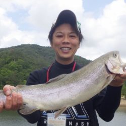 フィッシングレイクたかみや 釣果