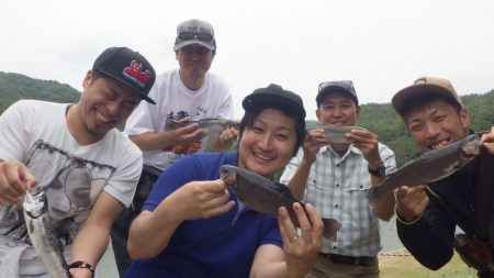 フィッシングレイクたかみや 釣果