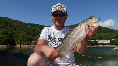 フィッシングレイクたかみや 釣果