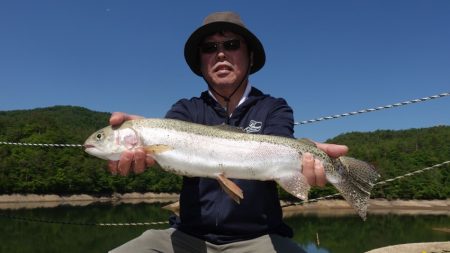 フィッシングレイクたかみや 釣果