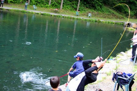 小菅トラウトガーデン 釣果