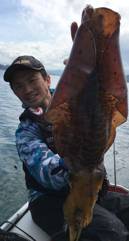 前回の心残りを払拭するジェット噴射！【角田裕介氏連載記事浮きアオリイカ釣り 第32弾】