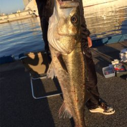 イソメ4本掛けにヒット！！！