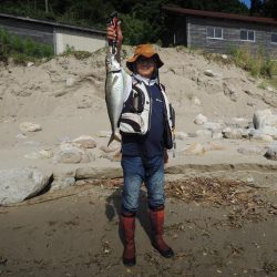 経ヶ岬でデカアジ