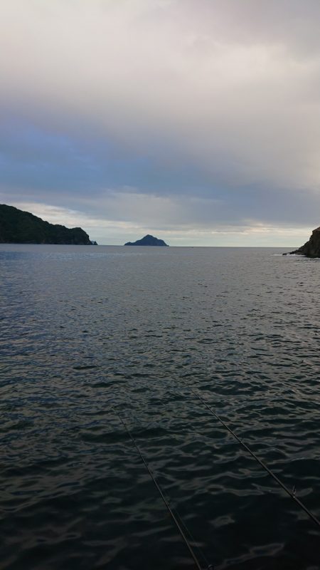 初場所でうまいやつ