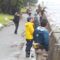 陸っぱりで超特大級ドラゴンをゲット！