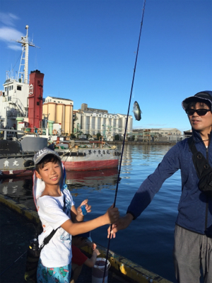 子供でもサビキ楽ちん。暑いけど…