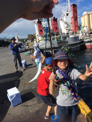 子供でもサビキ楽ちん。暑いけど…