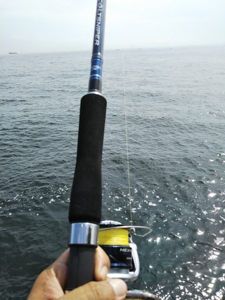 雨上がりも福浦岸壁は釣り座も満席御礼!