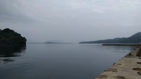 投げ釣りとショアジギングでアコウ