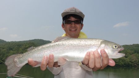 フィッシングレイクたかみや 釣果