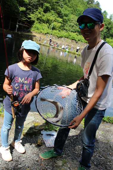 小菅トラウトガーデン 釣果