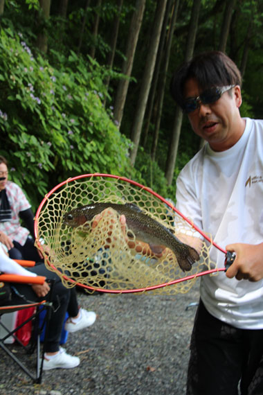 小菅トラウトガーデン 釣果