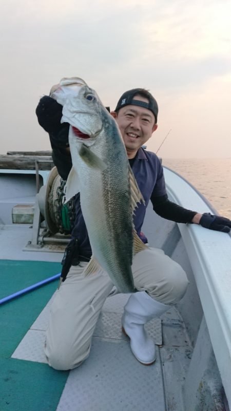 鷹王丸 釣果