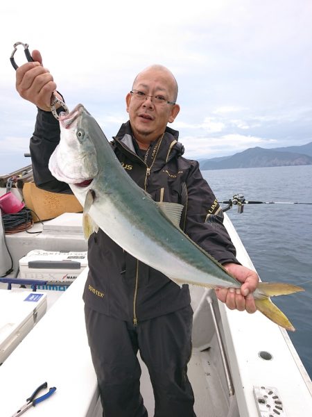 エンペラー 釣果