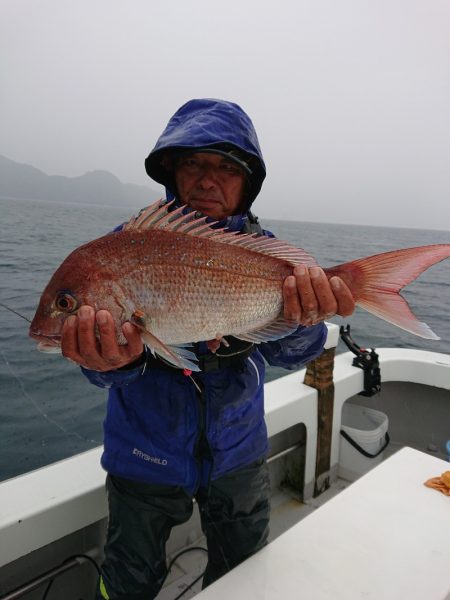 エンペラー 釣果