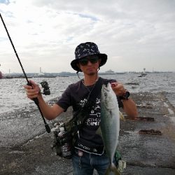 スリリングなイナダ