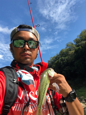 ダウンショットでボトムから中層付近