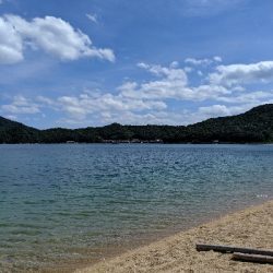 日本海でちびっ子と遊ぶ