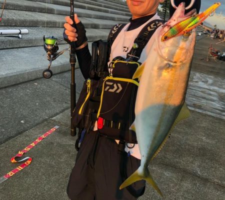 神戸空港でタチウオとツバス